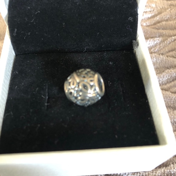 Pandora charm - Picture 2 of 2
